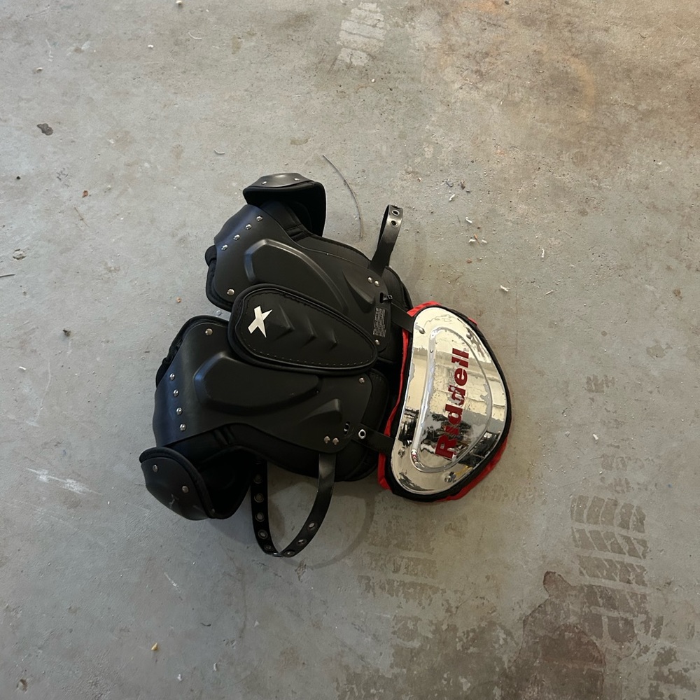 Xenith Youth XL Fly shoulder pads